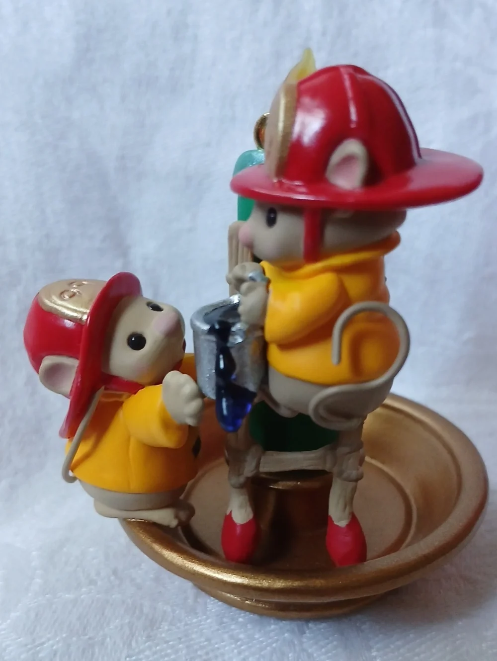 Hallmark Keepsake Ornament Flame-Fighting Friends 1999